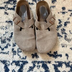 boston birkenstocks worn before but it good condition